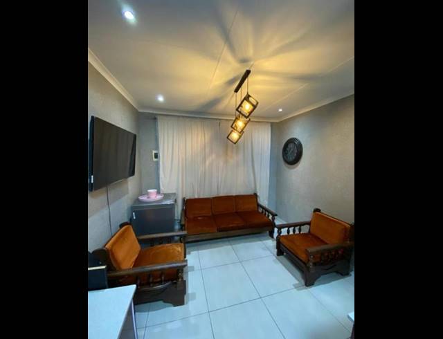 2 BEDROOM APARTMENT FOR SALE IN FLEURHOF